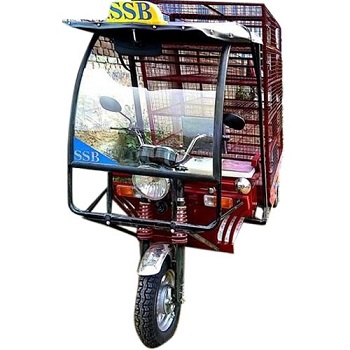 Bhavi Heavy Fiber Battery Operated E Rickshaw Loader