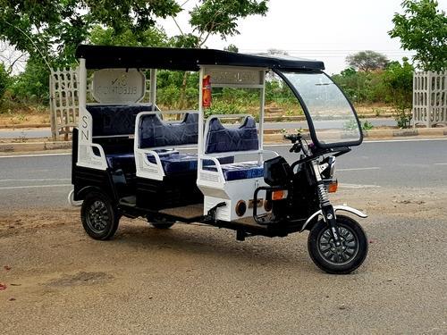 SN Solar Energy Covered Electric Rickshaw